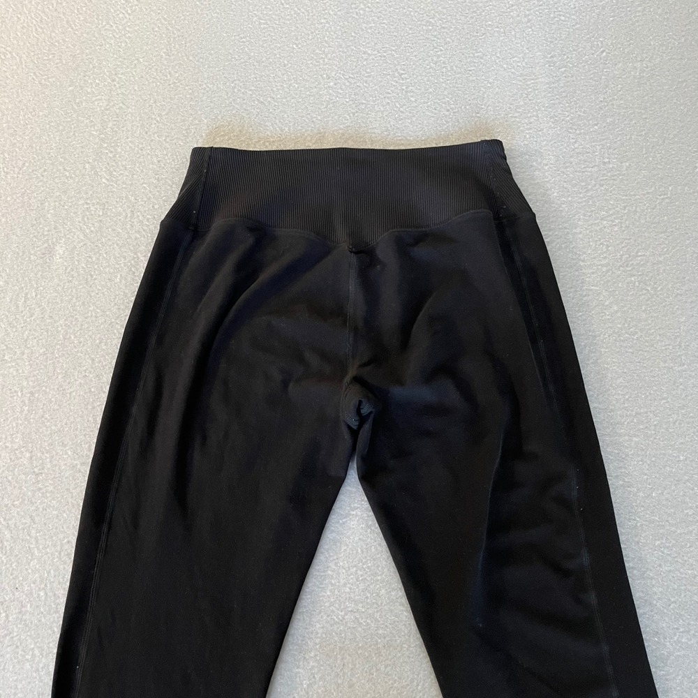 Alo Yoga Womens High Waist Ribbed Cuff Leggings Black Size M Activewear Yoga - Picture 8 of 8